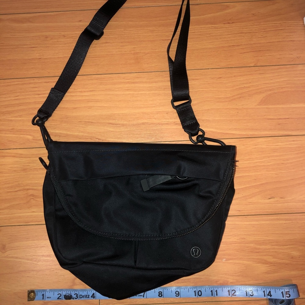 Lululemon crossbody bag